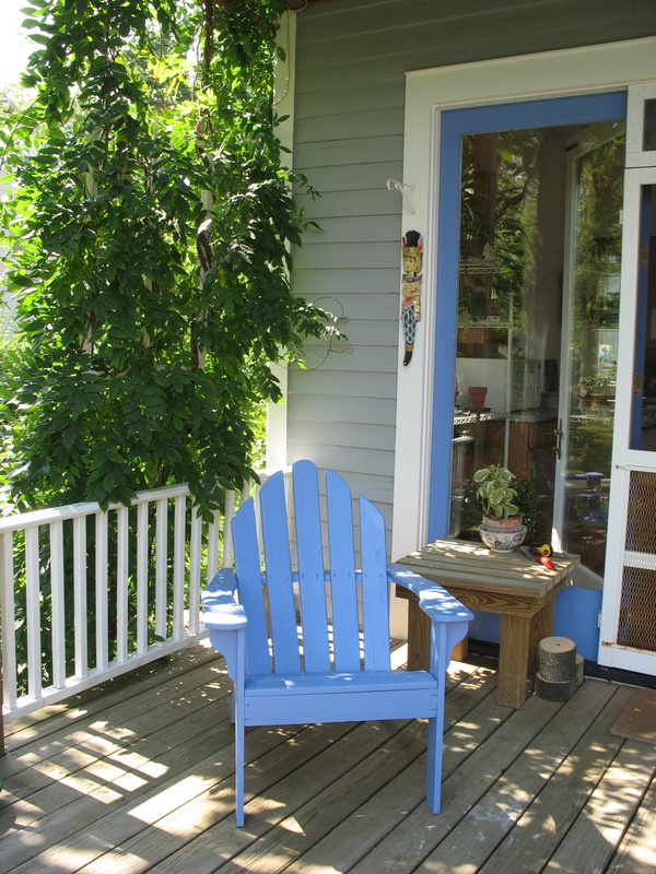 house1bluechair