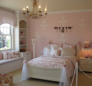 Girl's room.