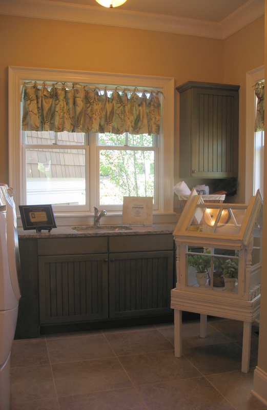 img_6016 Laundry room.