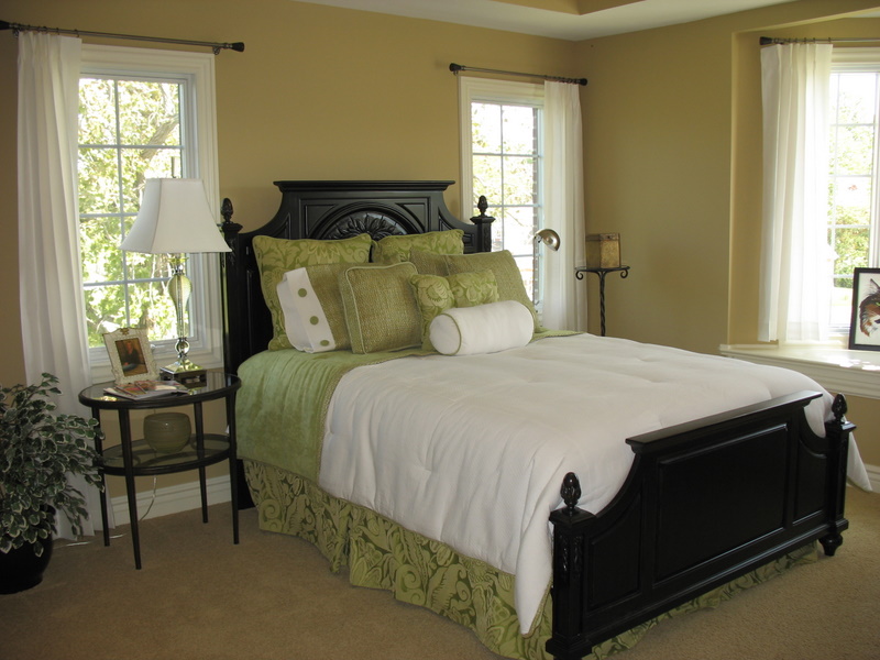Guest room.