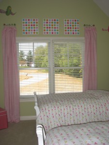 Girl's room.