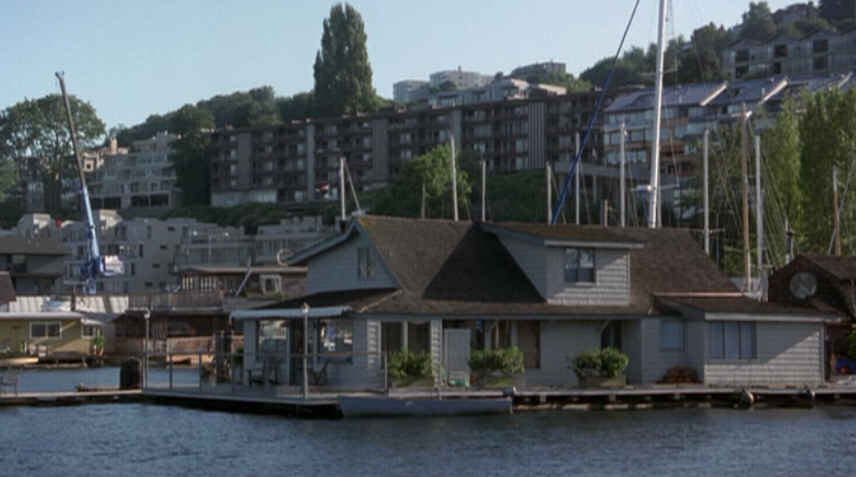 tom-hanks-house-exterior-daylight
