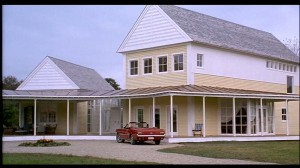 Housesitter-small yellow house Housesitter-small yellow house