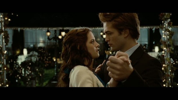 Bella and Edward Dancing-Twilight