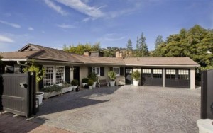 Jennifer Aniston and Justin Theroux rental Beverly Hills