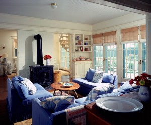 Grey Gardens estate in AD-sitting area off kitchen
