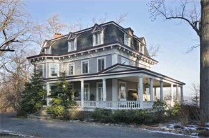 Stepmom house-exterior in listing