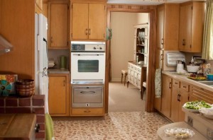 Elizabeth's house in The Help-kitchen
