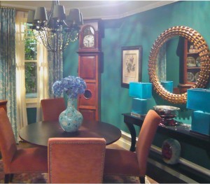 Hot in Cleveland dining room set