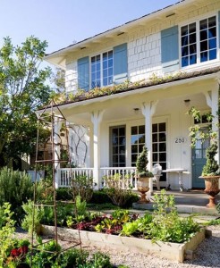 Steve and Brooke Giannetti's house in Santa Monica front garden