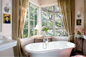bathtub with corner windows