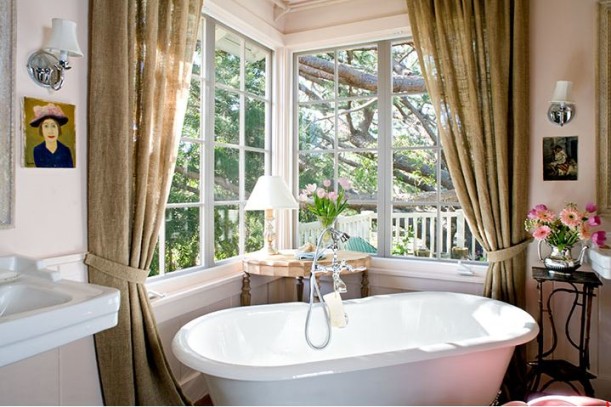 bathtub with corner windows