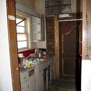 the bungalow kitchen before