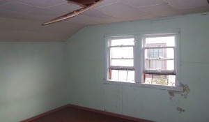 upstairs bedroom before renovation