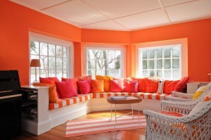 Colorful cottage in Hyannis Port for sale 4