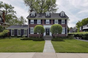 The real Planes Trains & Automobiles house for sale