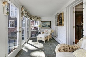 The real Planes Trains & Automobiles house for sale 8