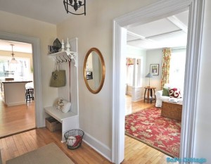 SoPo Cottage foyer