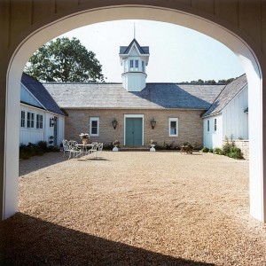 archway leading to courtyard-Michael Graham architect