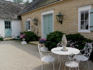 courtyard with table and chairs