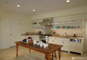 lower level kitchen 2