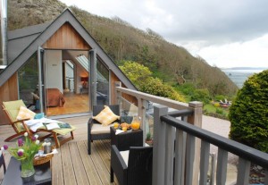 The Boat House-Unique Home Stays