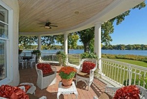 Lorie Line's house on Lake Minnetonka (2)