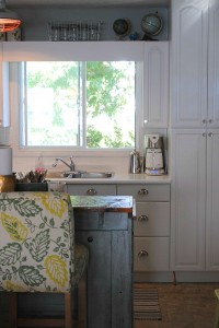 Chania's cottage kitchen after makeover 4