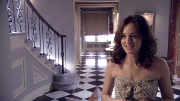 Gossip Girl TV show sets Blair's foyer