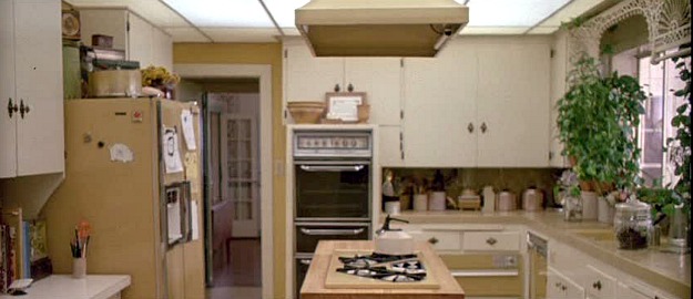 Ferris Bueller's 1980s kitchen