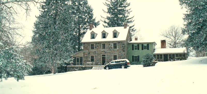 Marley & Me stone farmhouse PA in the snow