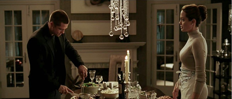 dining room in Mr and Mrs Smith movie