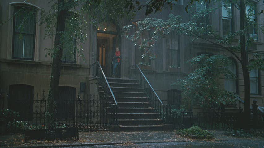 front of Carrie Bradshaw\'s apartment building