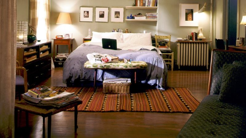 Carrie Bradshaw NYC apartment bedroom on HBO