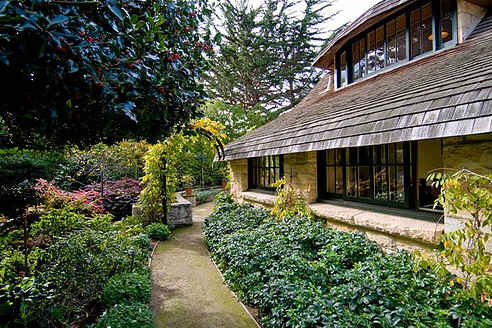 carmel-cottage-side