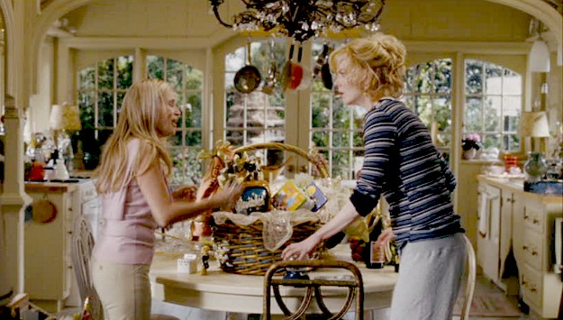 Kristin Chenoweth and Nicole Kidman in Bewitched movie