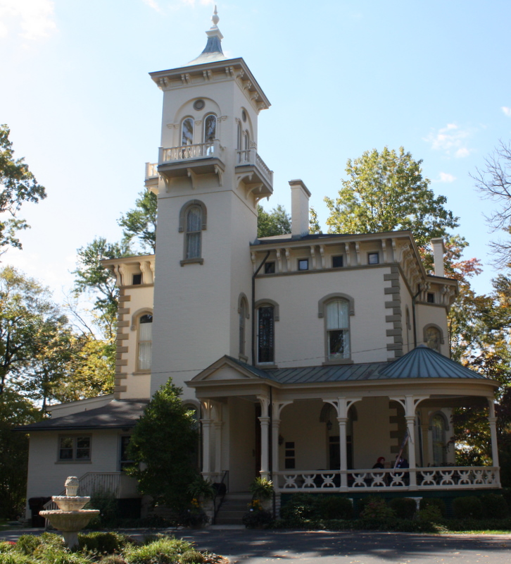 front exterior of Promont House Italianate mansion