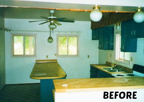 farmhouse Kitchen before remodel