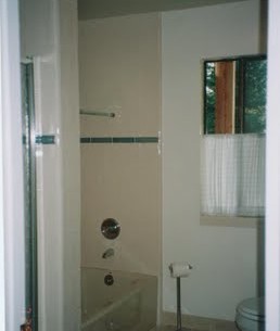 Before & After: A Small Bathroom Gets a Big Makeover