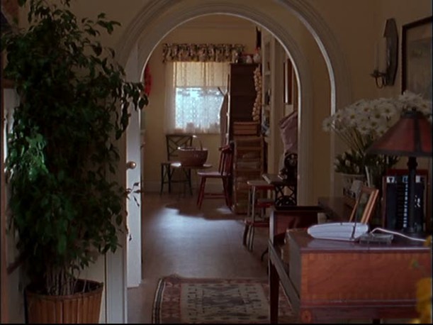 Lorelai's house-looking into kitchen