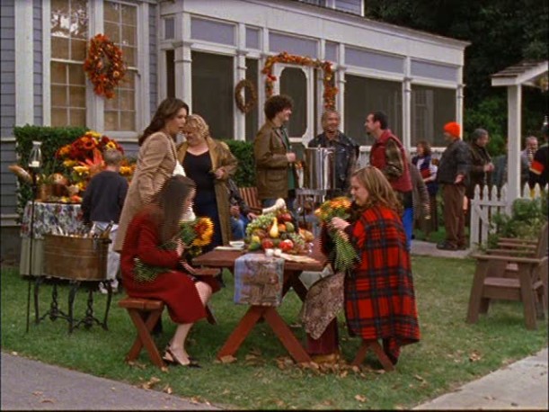 people gathered in front of Sookie\'s house at Thanksgiving