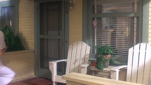 Goldie Hawn's 1940s Bungalow in Swing Shift