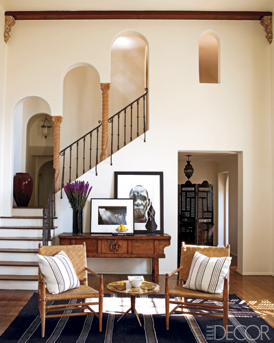 Ellen Pompeo-staircase in Elle Decor