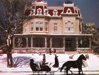 Vote For Your Favorite Christmas-Movie House!