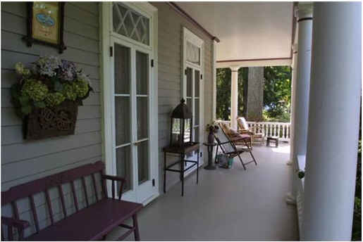 Stepmom house-front porch