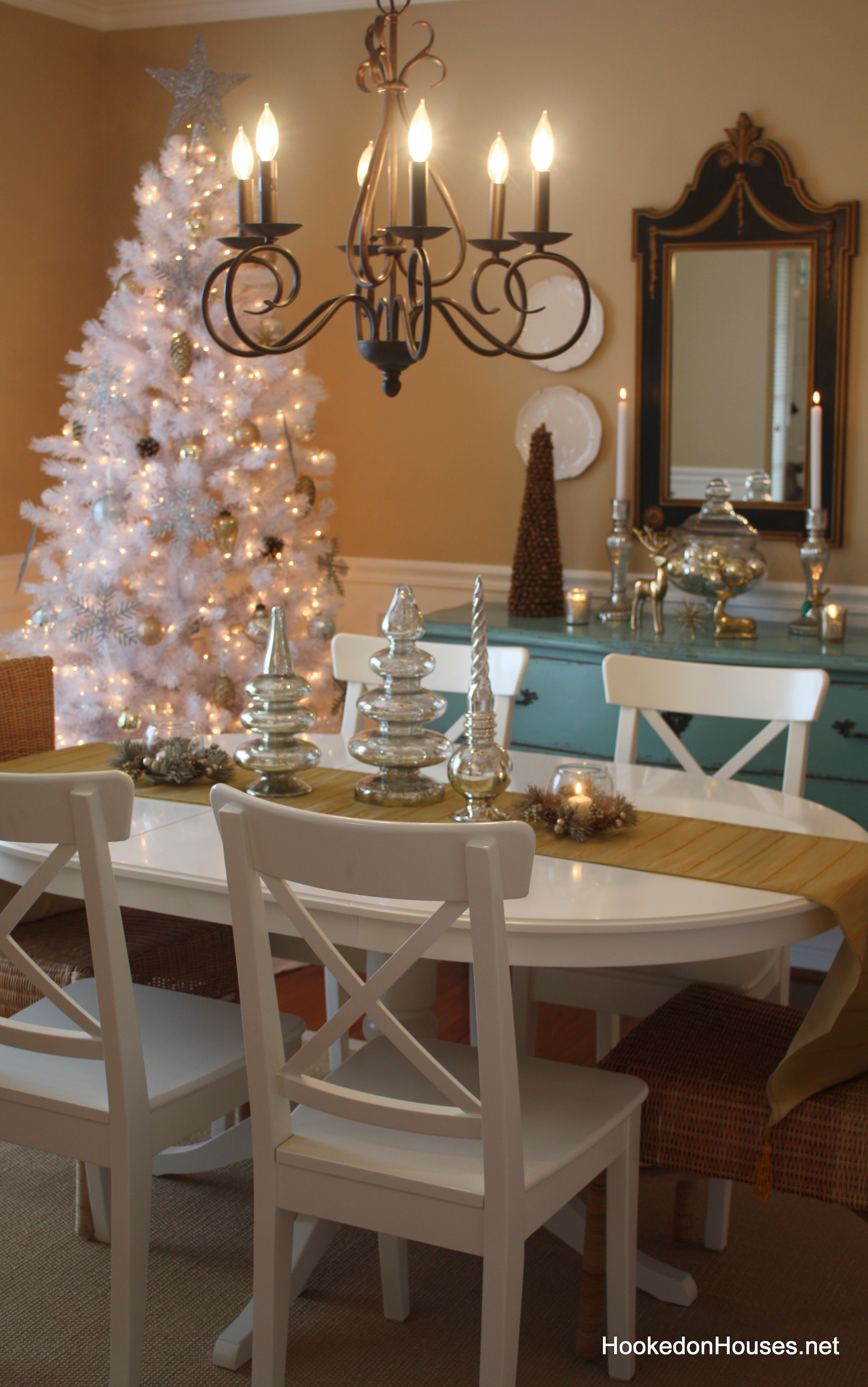 dining room table and tree Hooked on Houses