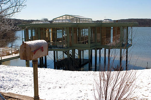 The glass house from The Lake House movie-mailbox