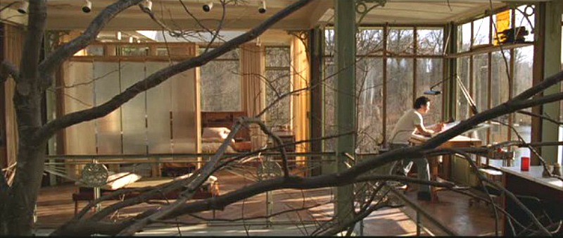 inside-the-glass-house-in-the-lake-house-movie