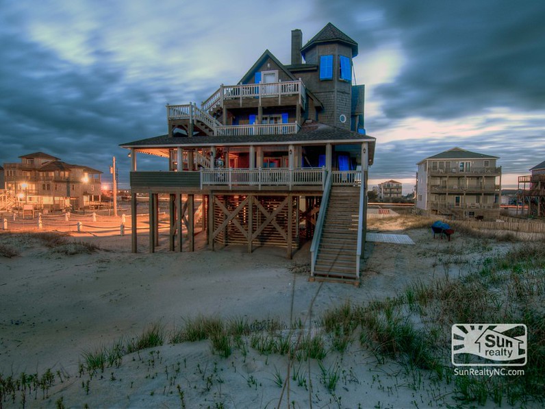 exterior of the Inn at Rodanthe on Hatteras Island