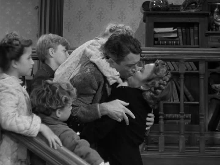 final scene of It\'s a Wonderful Life when George kisses Mary Bailey